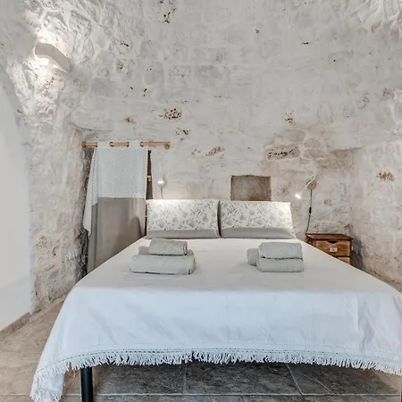 Holiday home Trullo Sunrise - Trullo Con Piscina Privata *