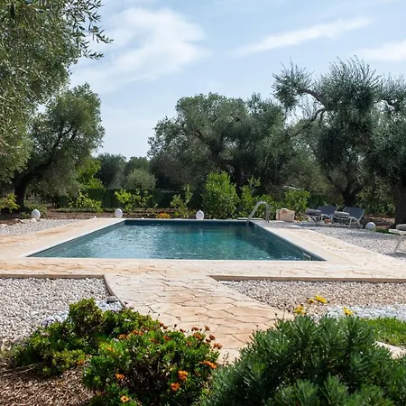 Holiday home Trullo Sunrise - Trullo Con Piscina Privata